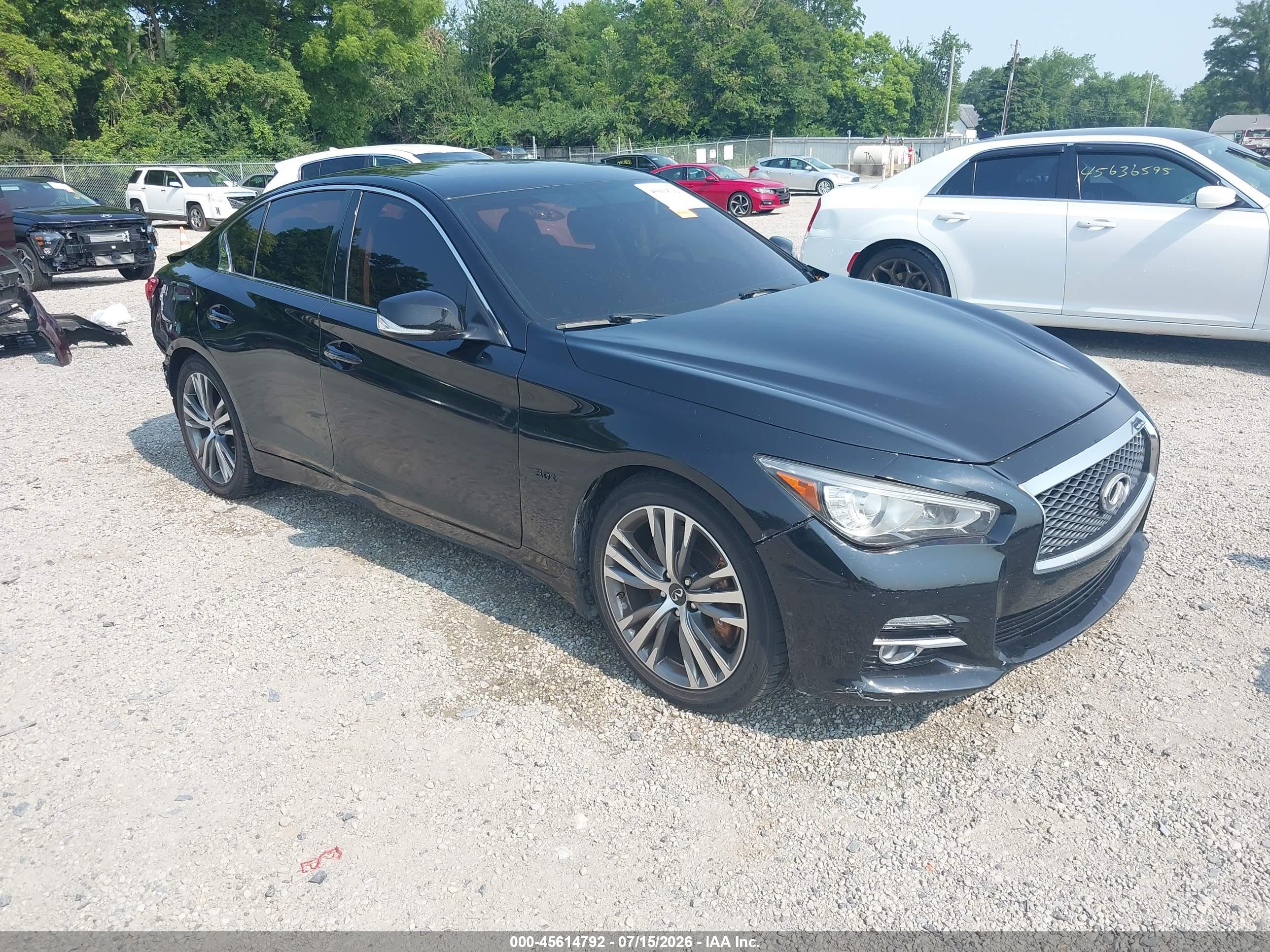 2016 INFINITI Q50