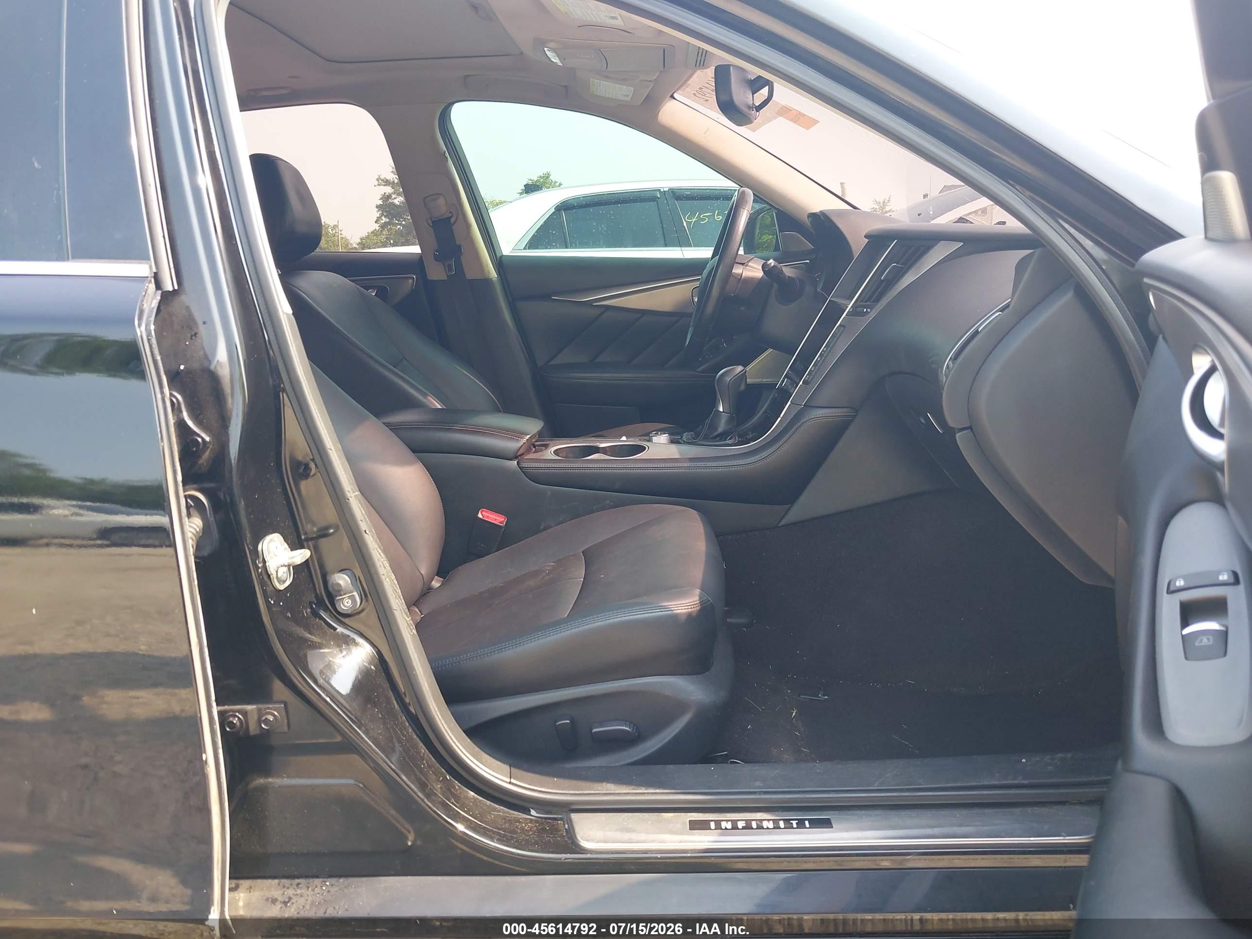 2016 INFINITI Q50