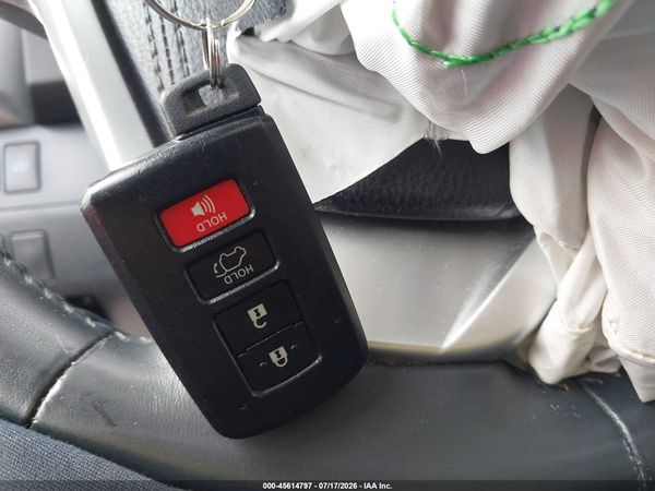 2016 TOYOTA HIGHLANDER XLE V6
