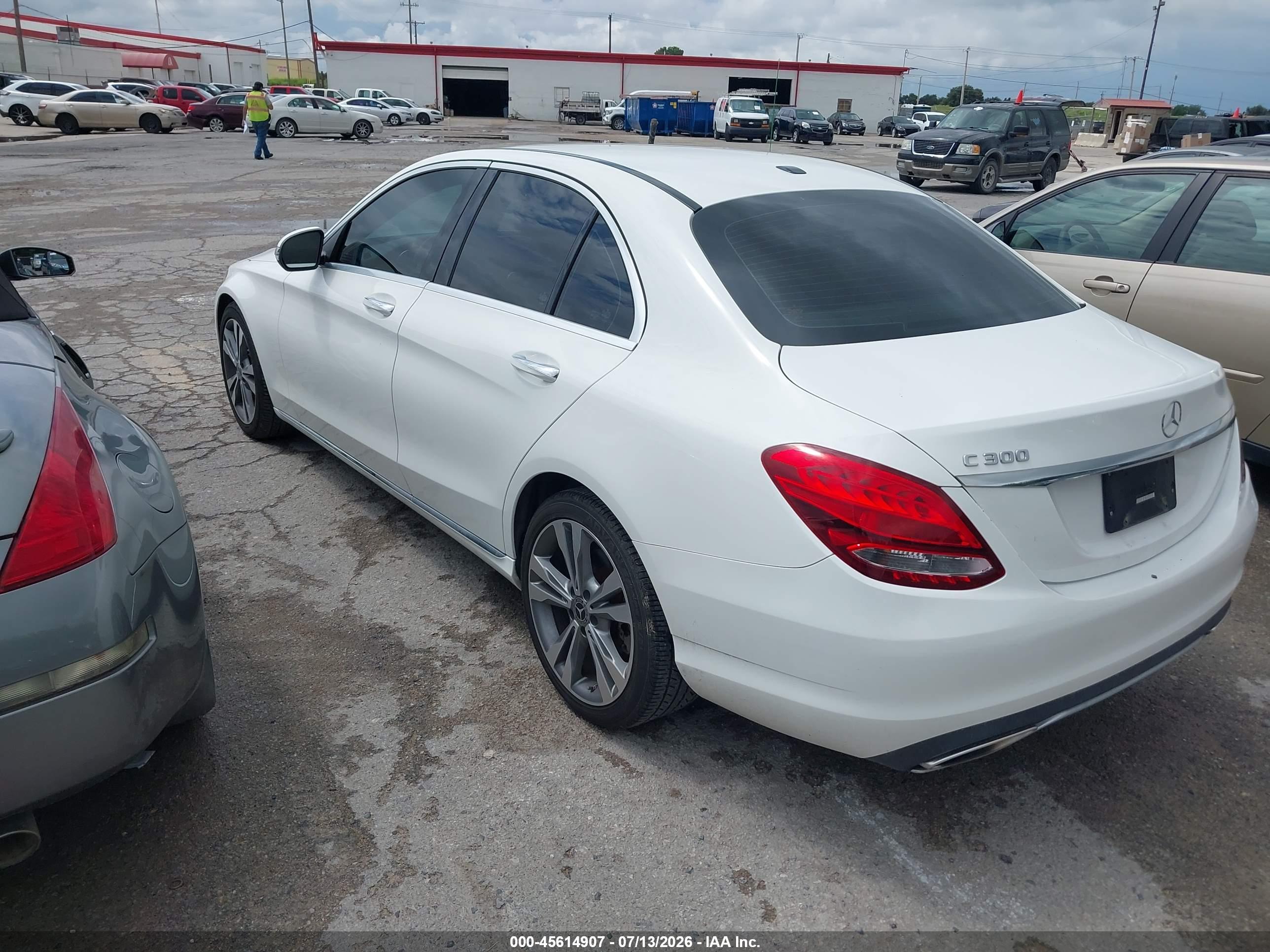 2017 MERCEDES-BENZ C 300 C300