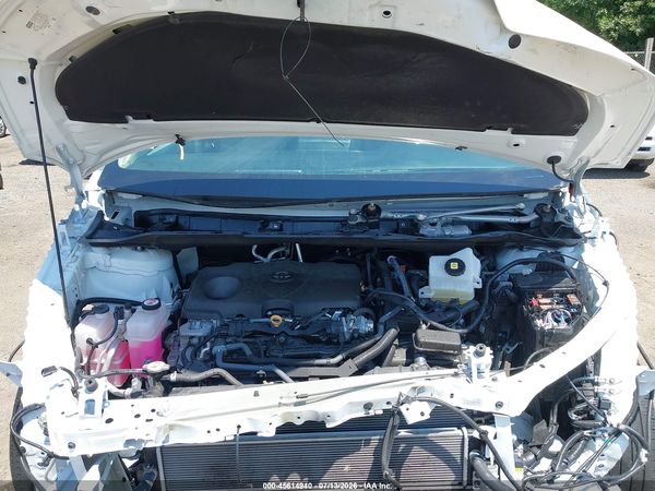 2024 TOYOTA SIENNA LE — I10
