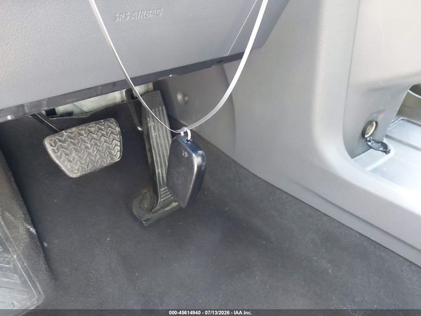 2024 TOYOTA SIENNA LE — I11