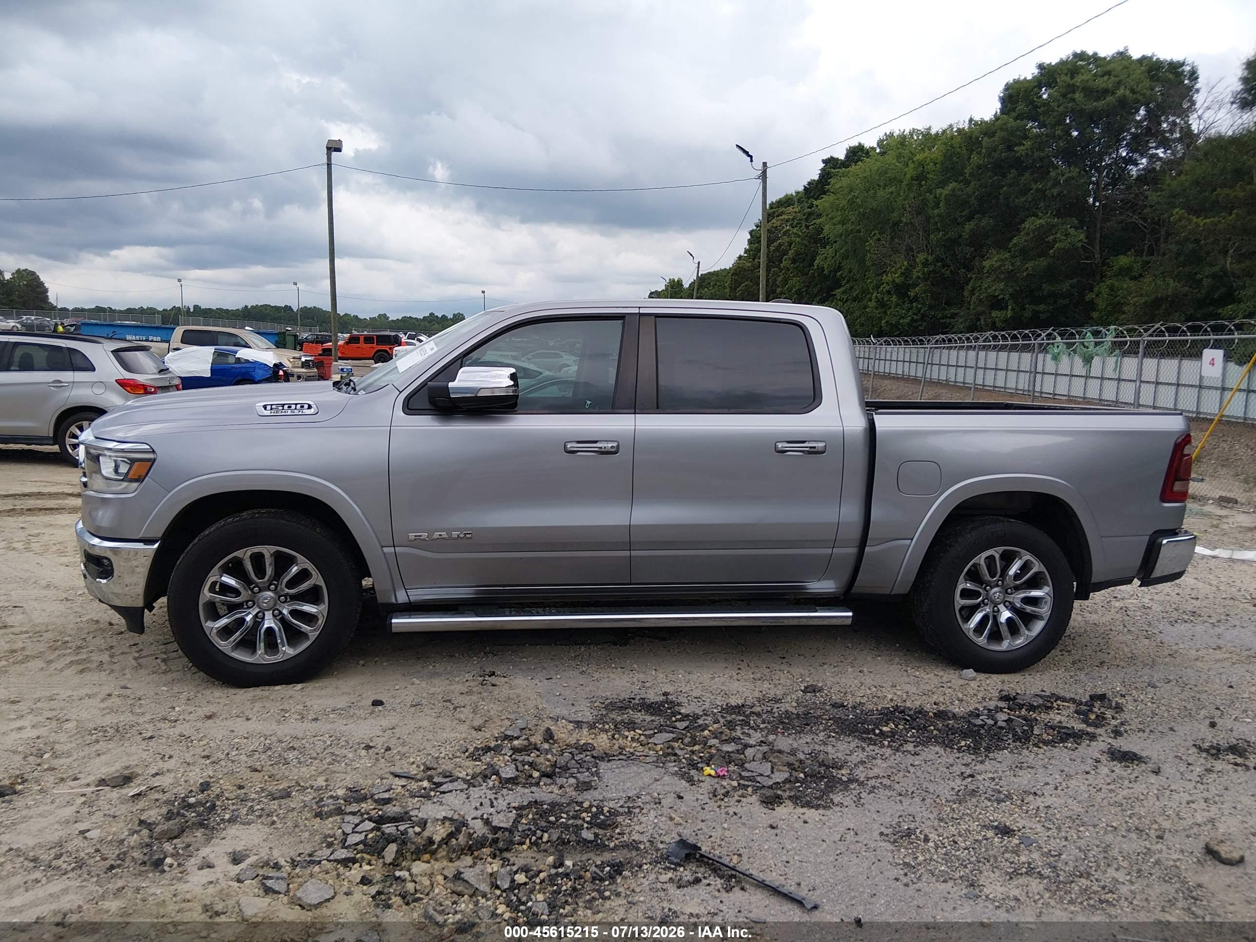 2019 RAM 1500 LARAMIE  4X2 5'7 BOX