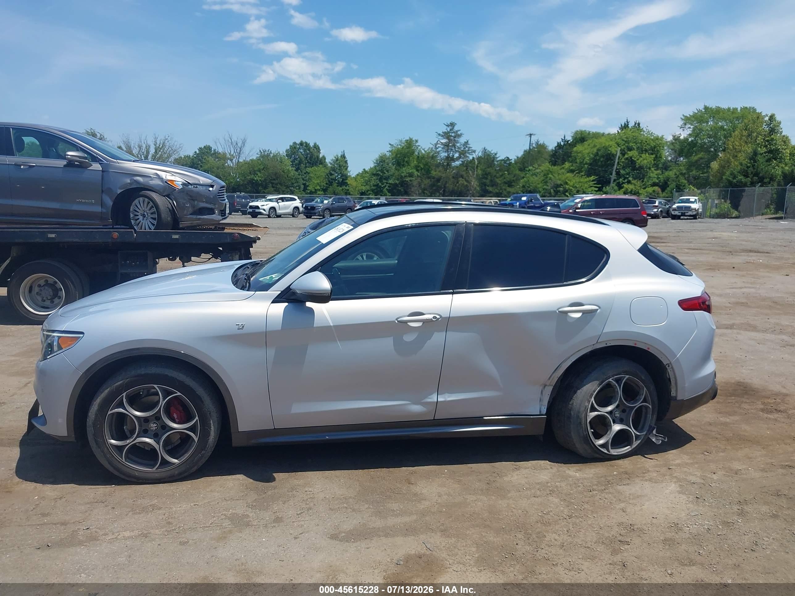2022 ALFA ROMEO STELVIO TI AWD