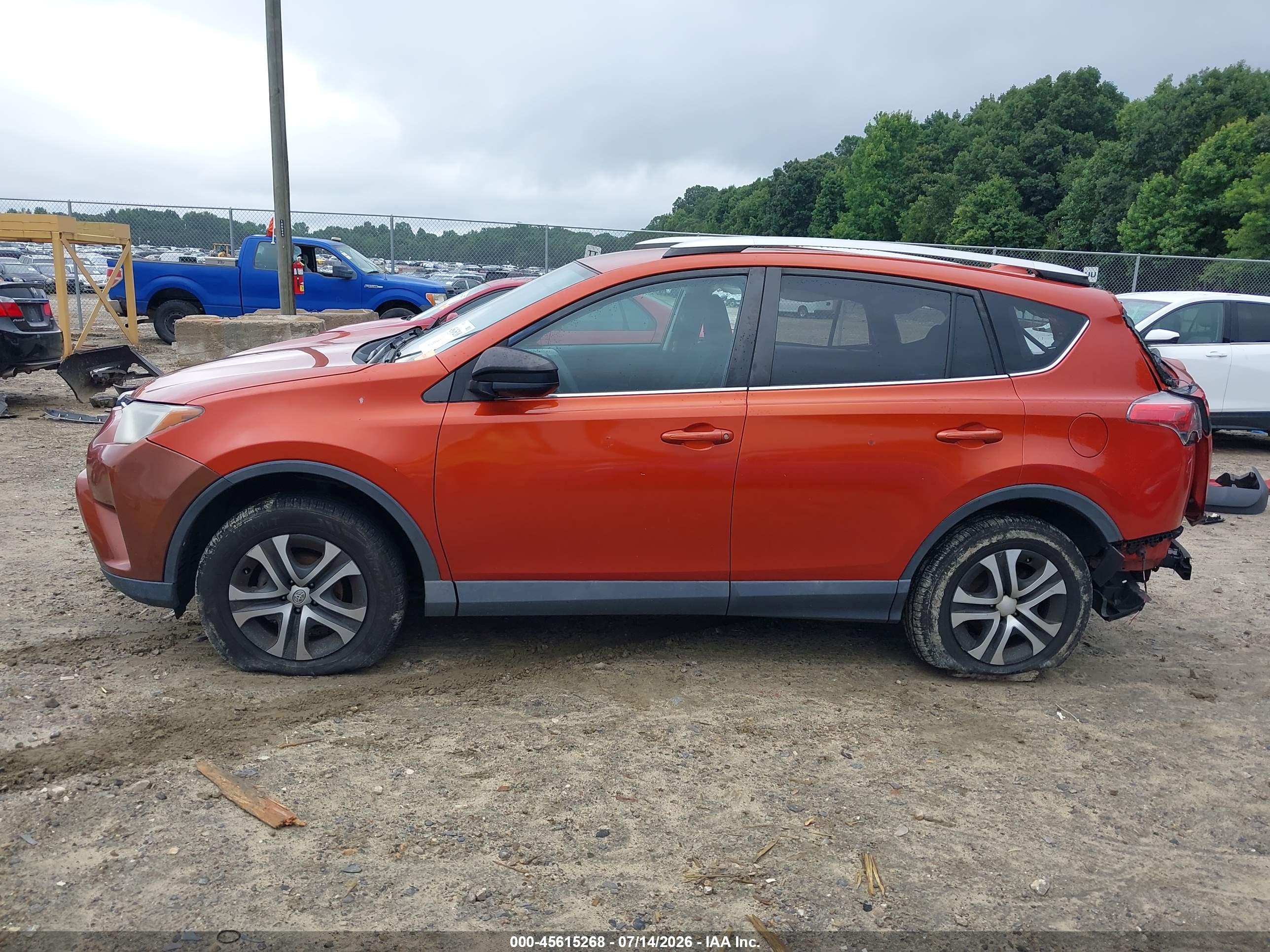 2016 TOYOTA RAV4 LE