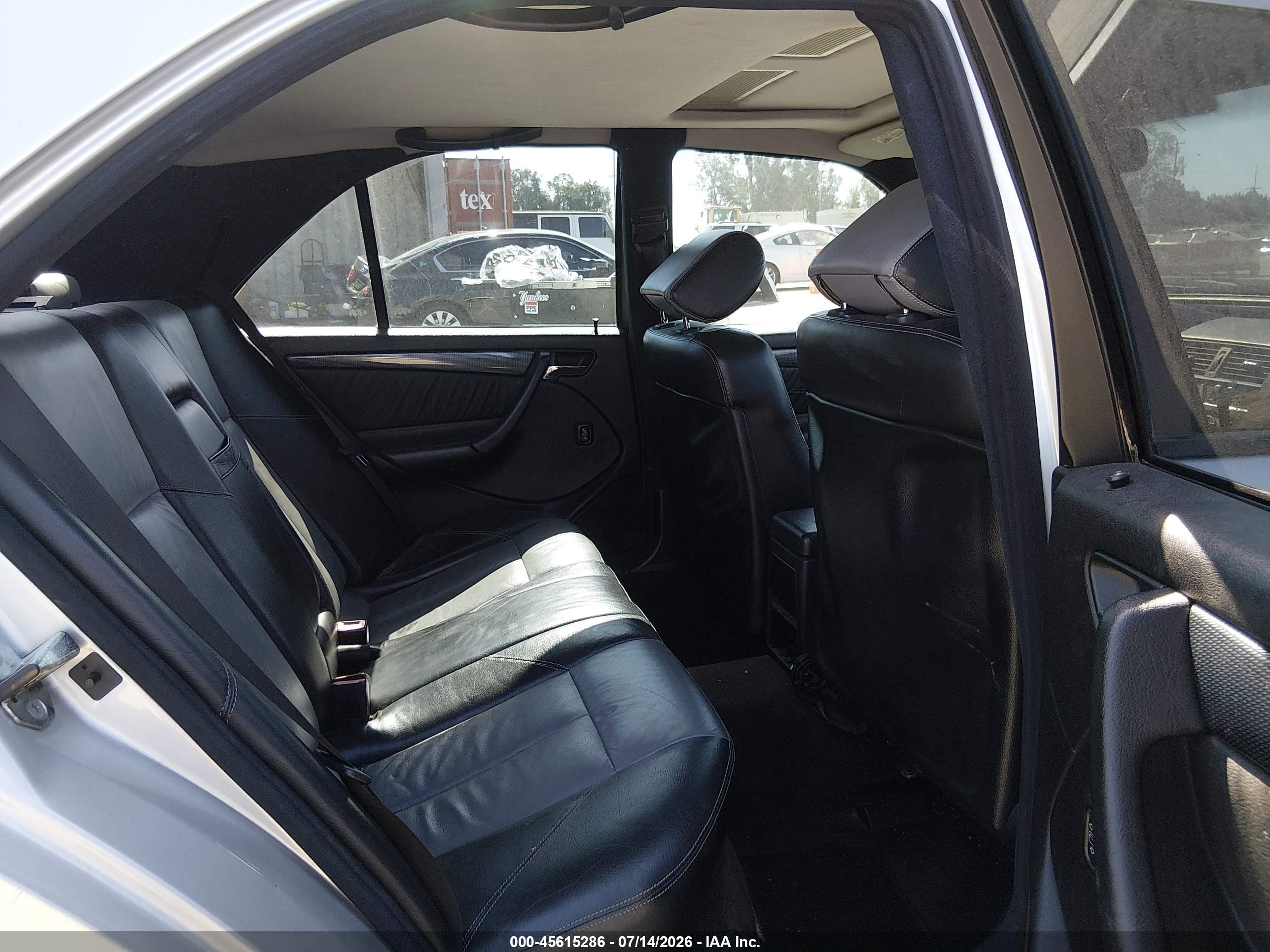 2000 MERCEDES-BENZ C 230 C230