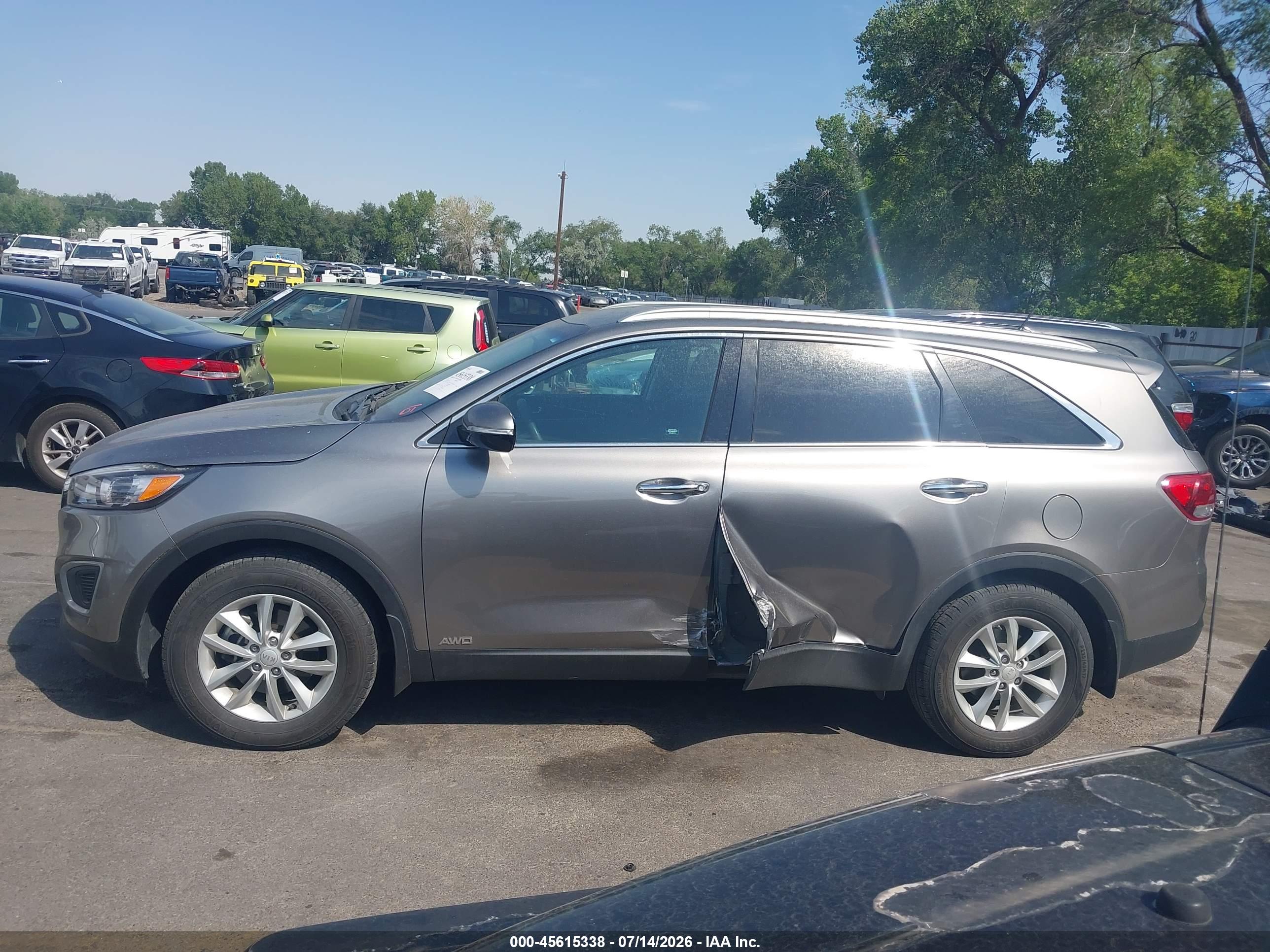 2017 KIA SORENTO 2.4L LX