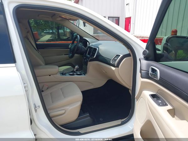 2019 JEEP GRAND CHEROKEE LAREDO E 4X4