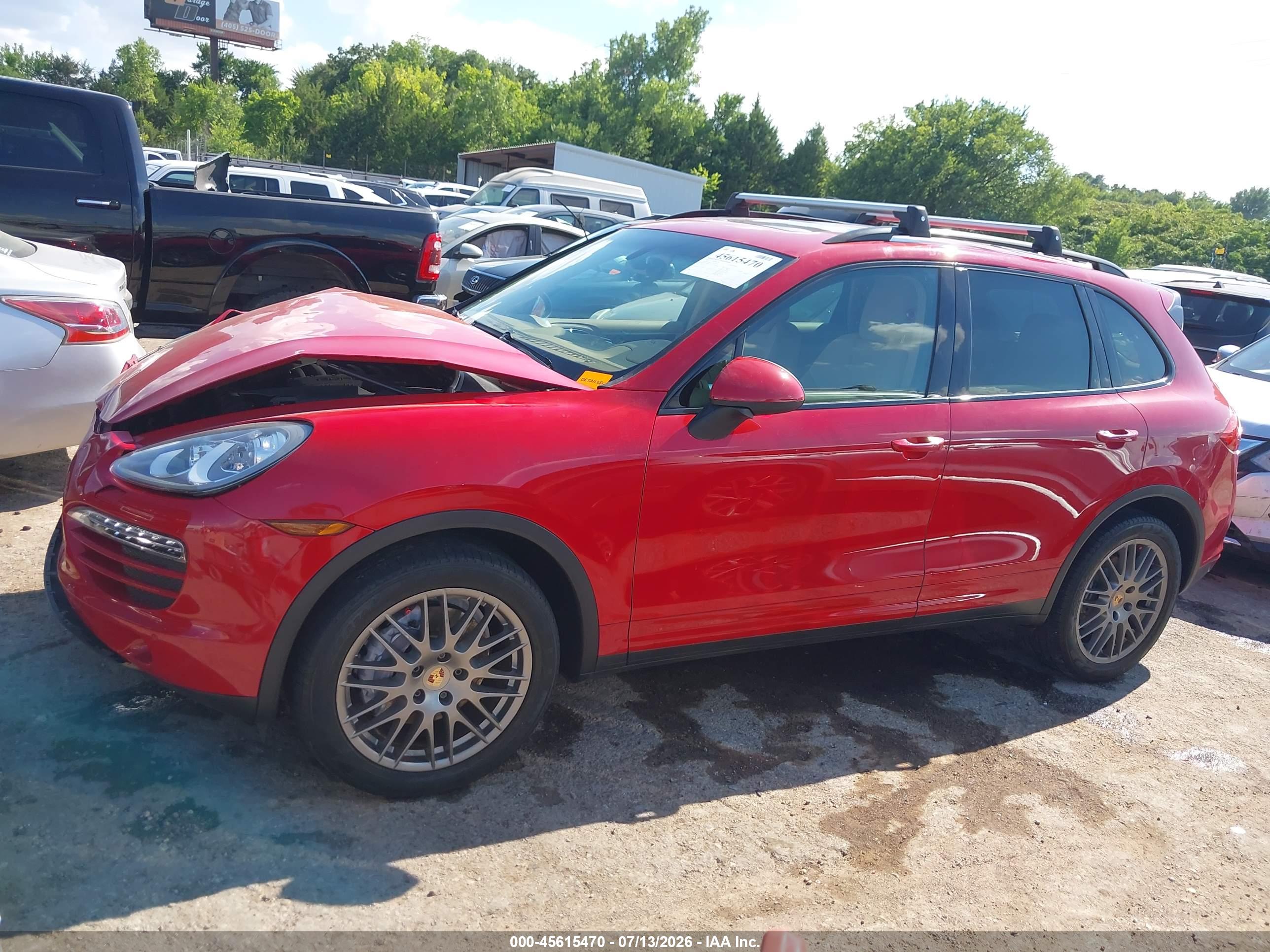 2013 PORSCHE CAYENNE