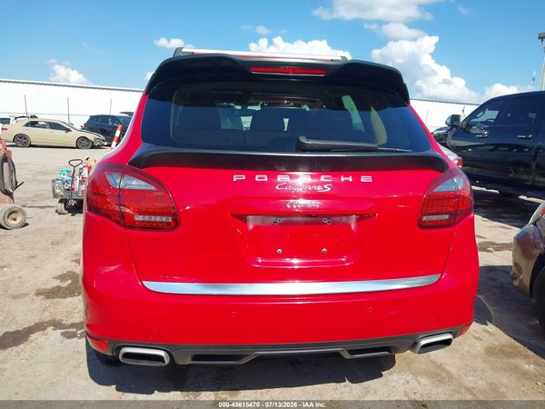 2013 PORSCHE CAYENNE
