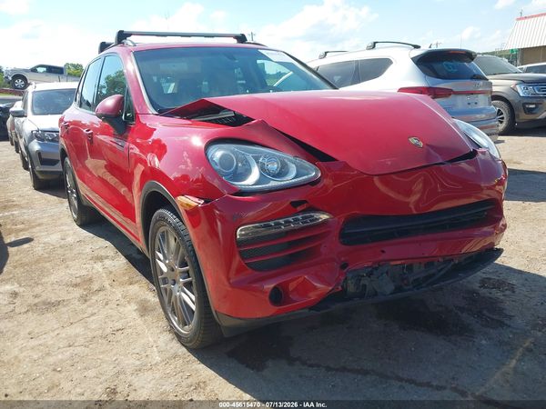 2013 PORSCHE CAYENNE