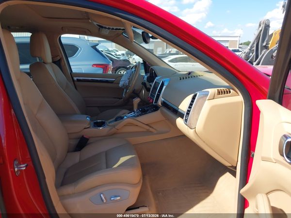 2013 PORSCHE CAYENNE