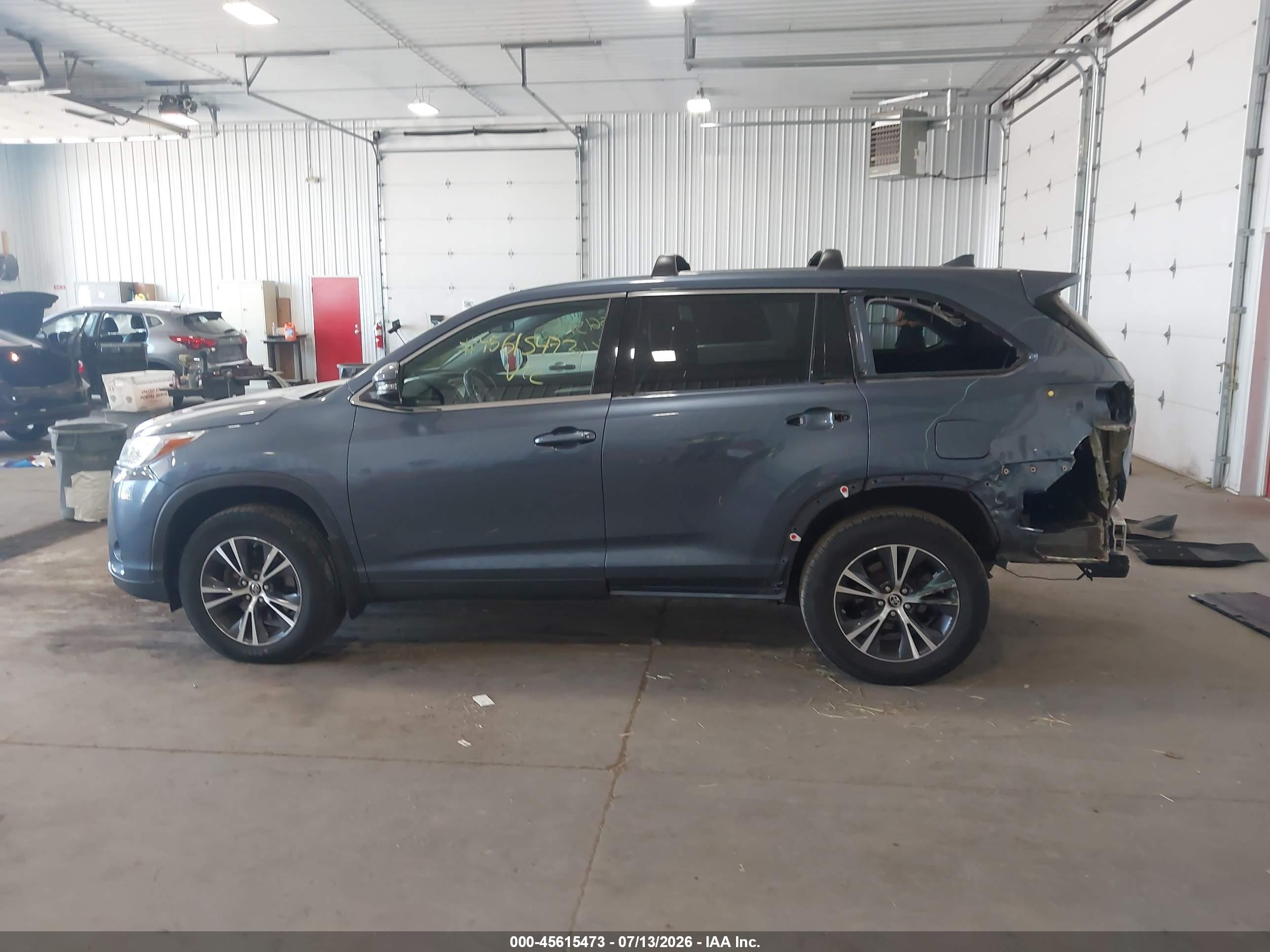 2019 TOYOTA HIGHLANDER LE PLUS