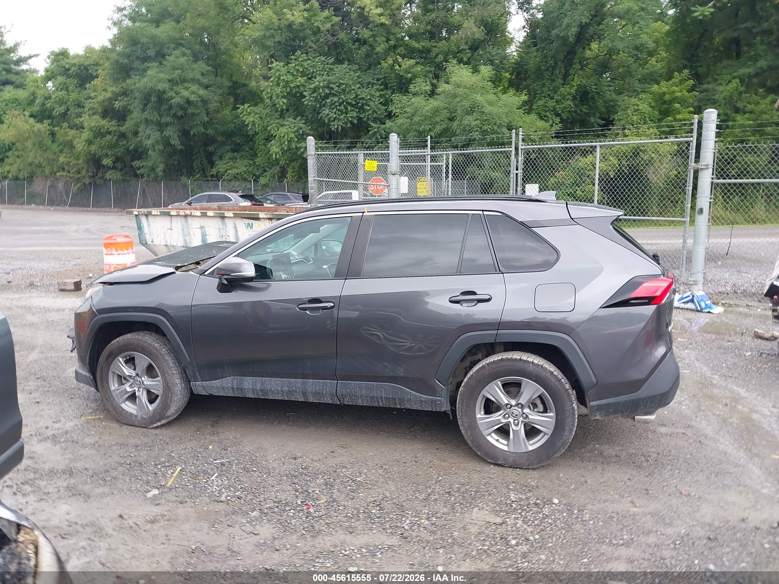 2022 TOYOTA RAV4 XLE