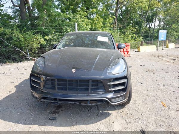 2015 PORSCHE MACAN TURBO