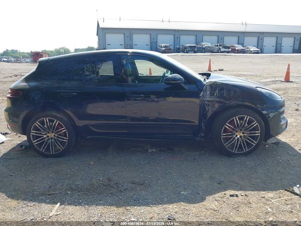 2015 PORSCHE MACAN TURBO