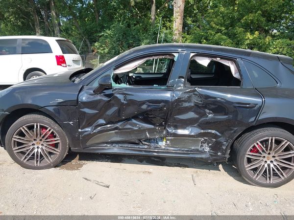 2015 PORSCHE MACAN TURBO