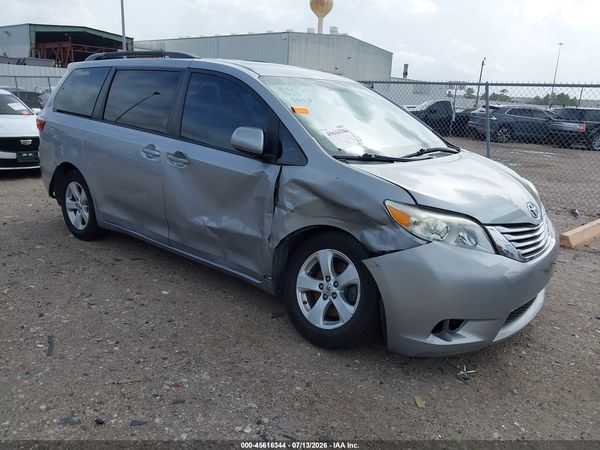 2016 TOYOTA SIENNA LE 8 PASSENGER