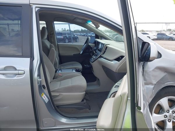 2016 TOYOTA SIENNA LE 8 PASSENGER