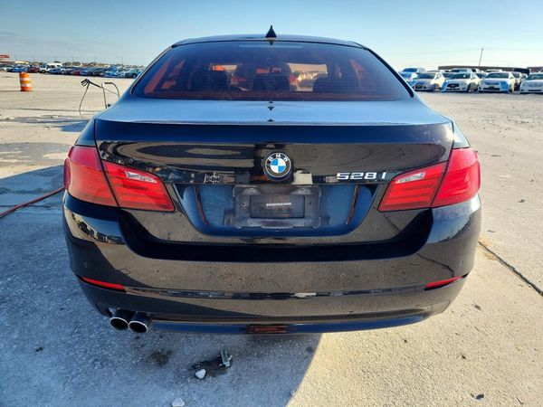 2011 BMW 528