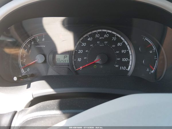 2013 TOYOTA SIENNA LE V6 8 PASSENGER — I7