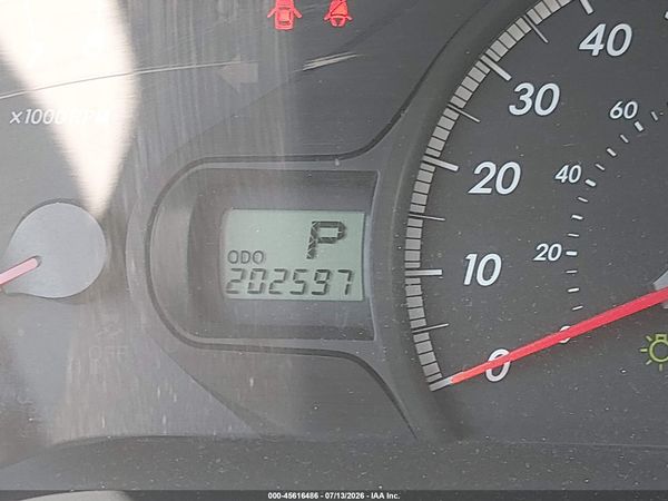 2013 TOYOTA SIENNA LE V6 8 PASSENGER — I118