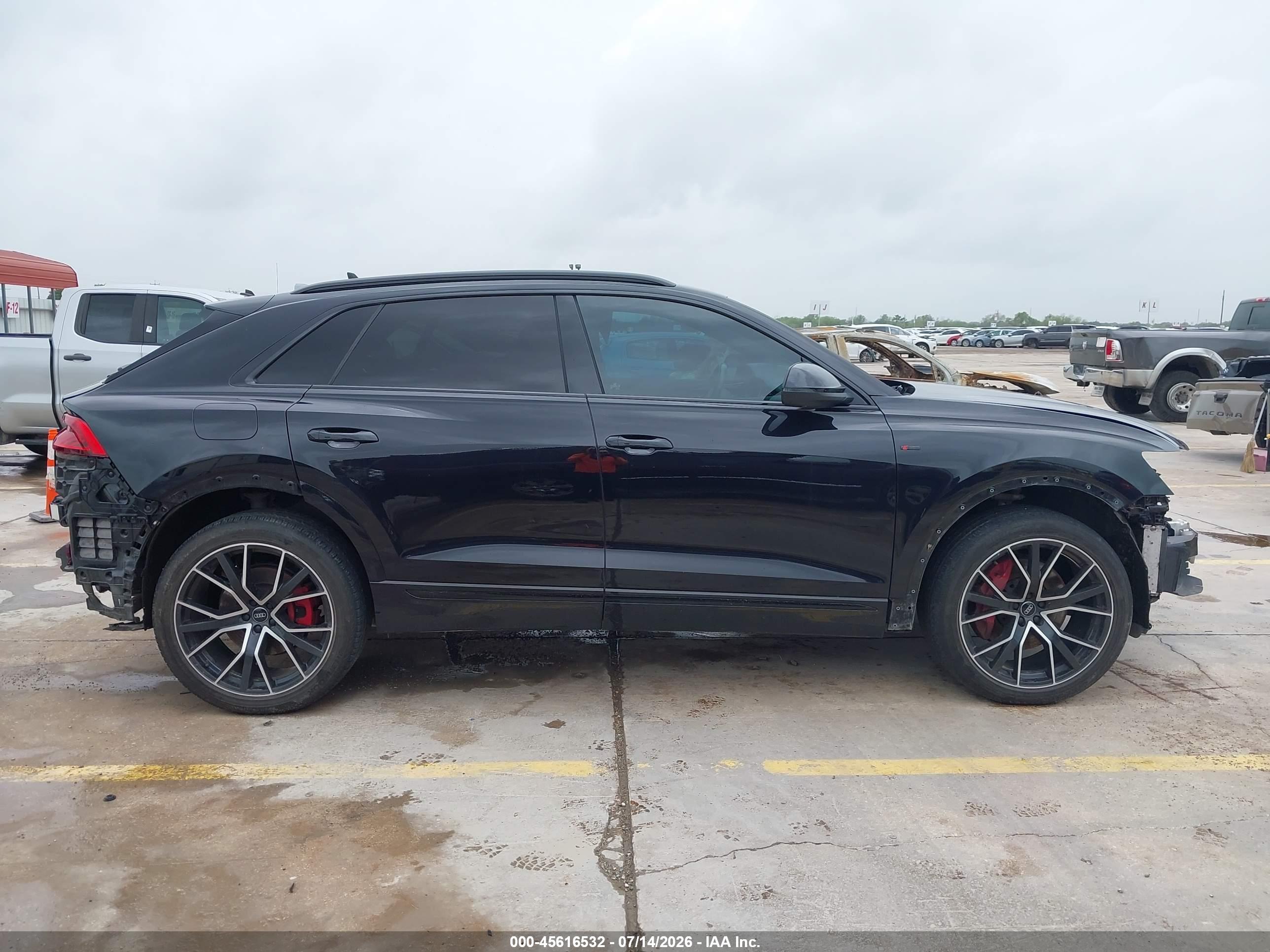 2021 AUDI Q8