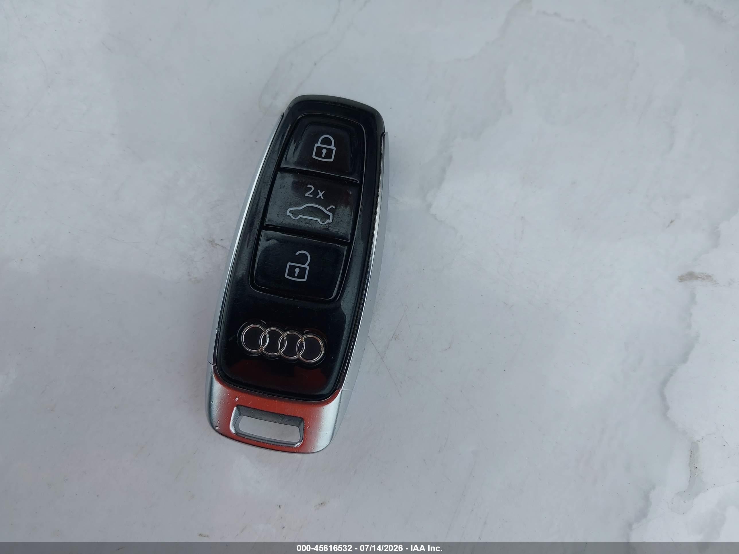 2021 AUDI Q8