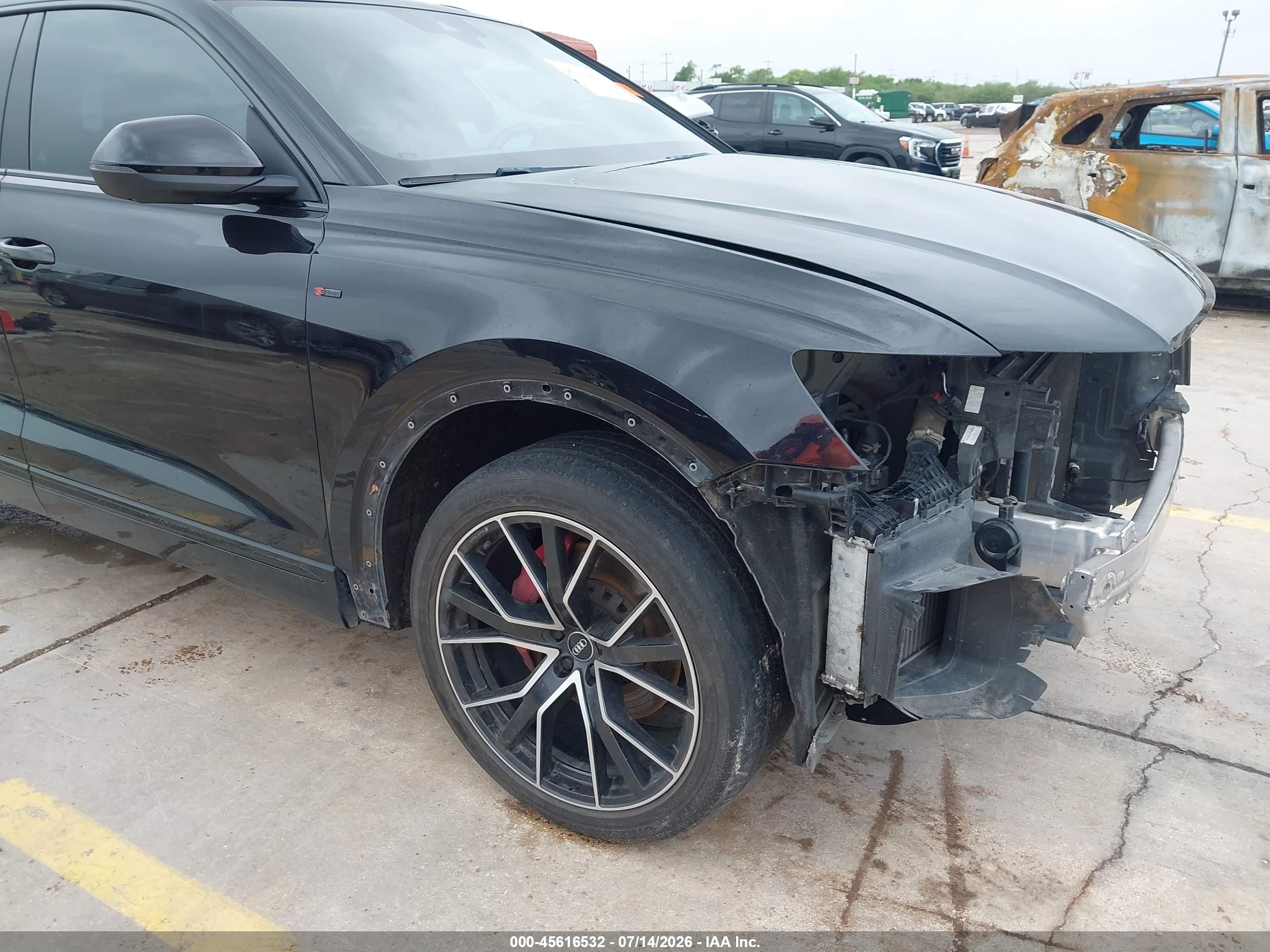 2021 AUDI Q8