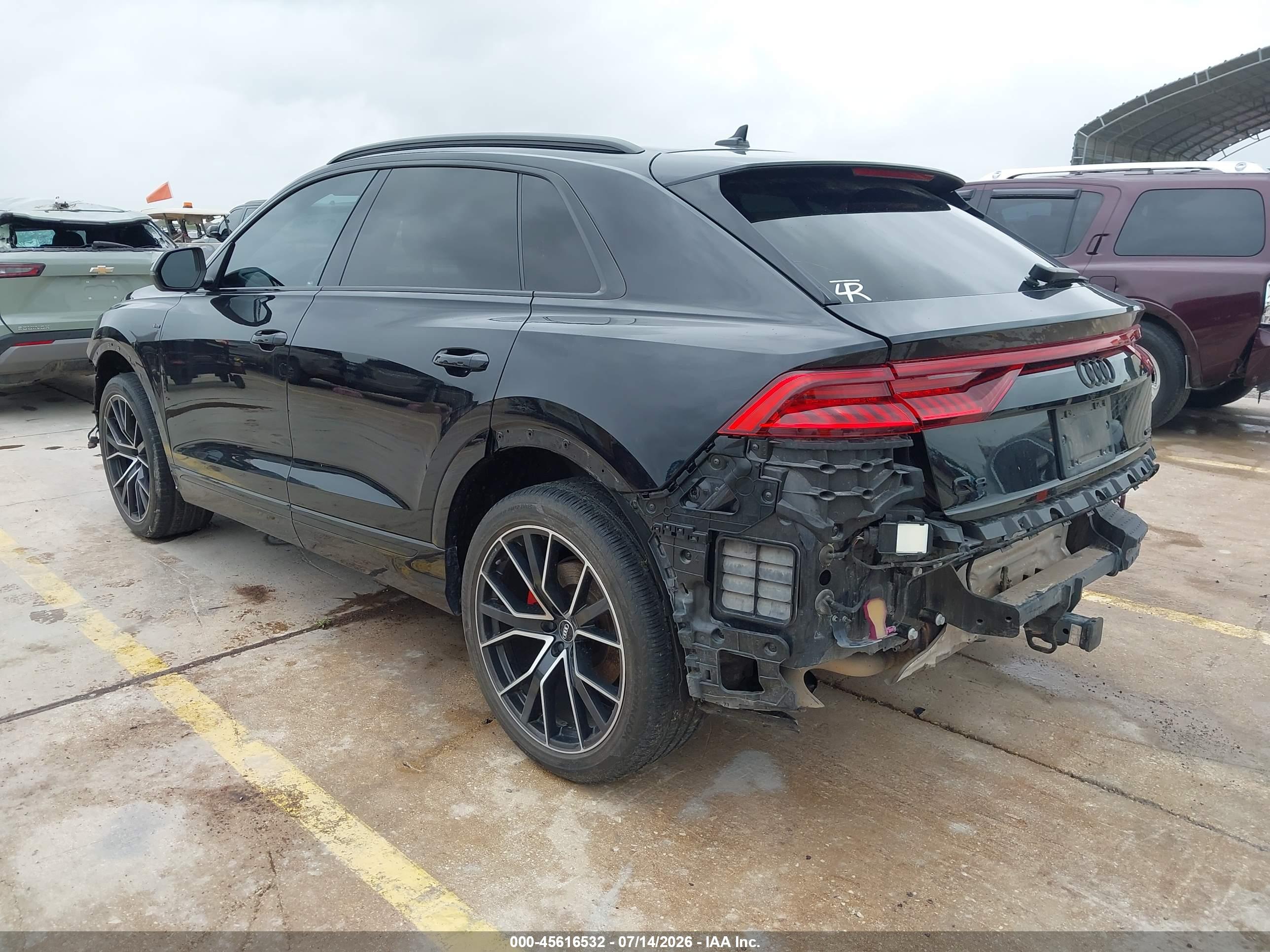 2021 AUDI Q8
