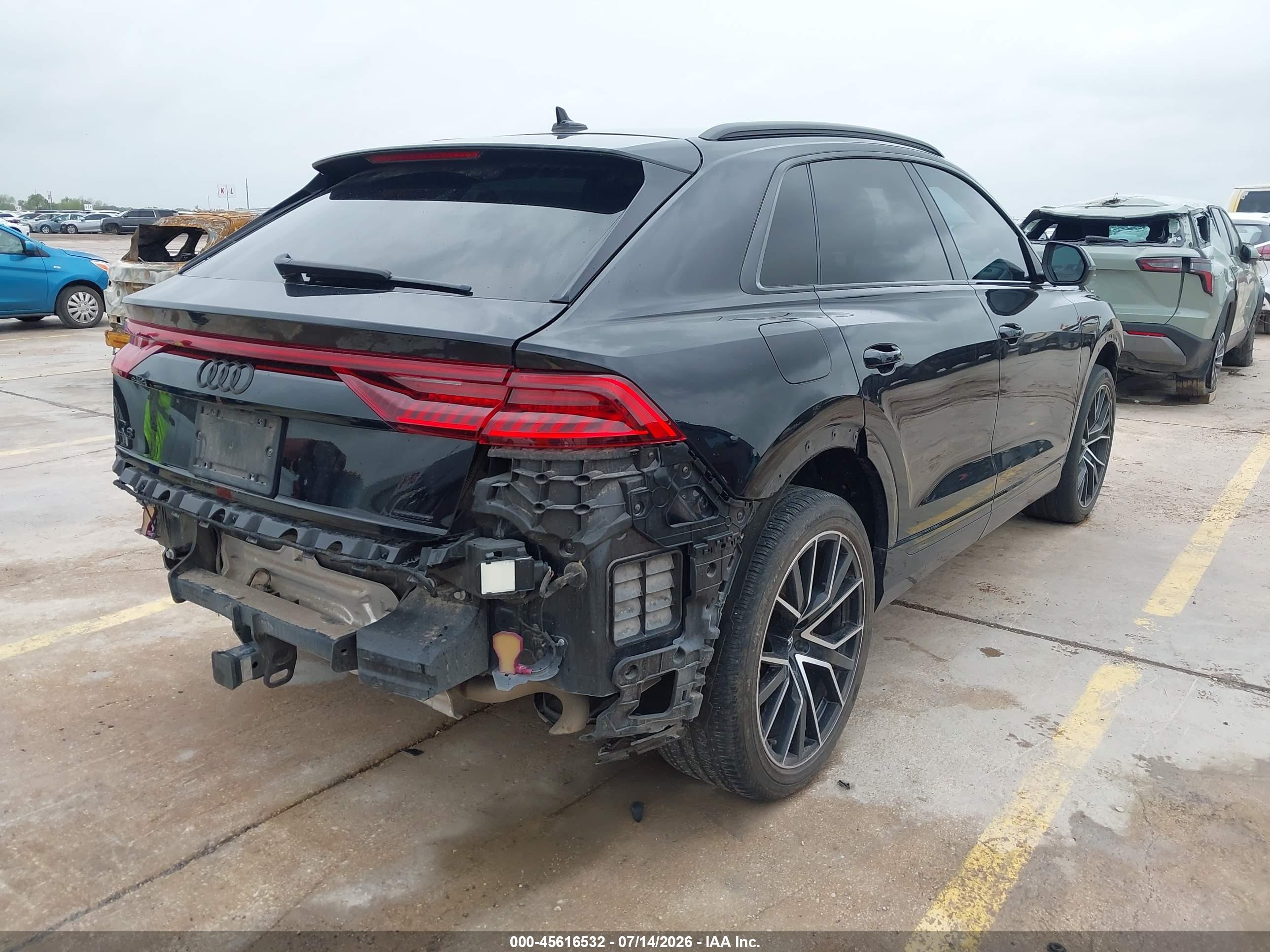 2021 AUDI Q8
