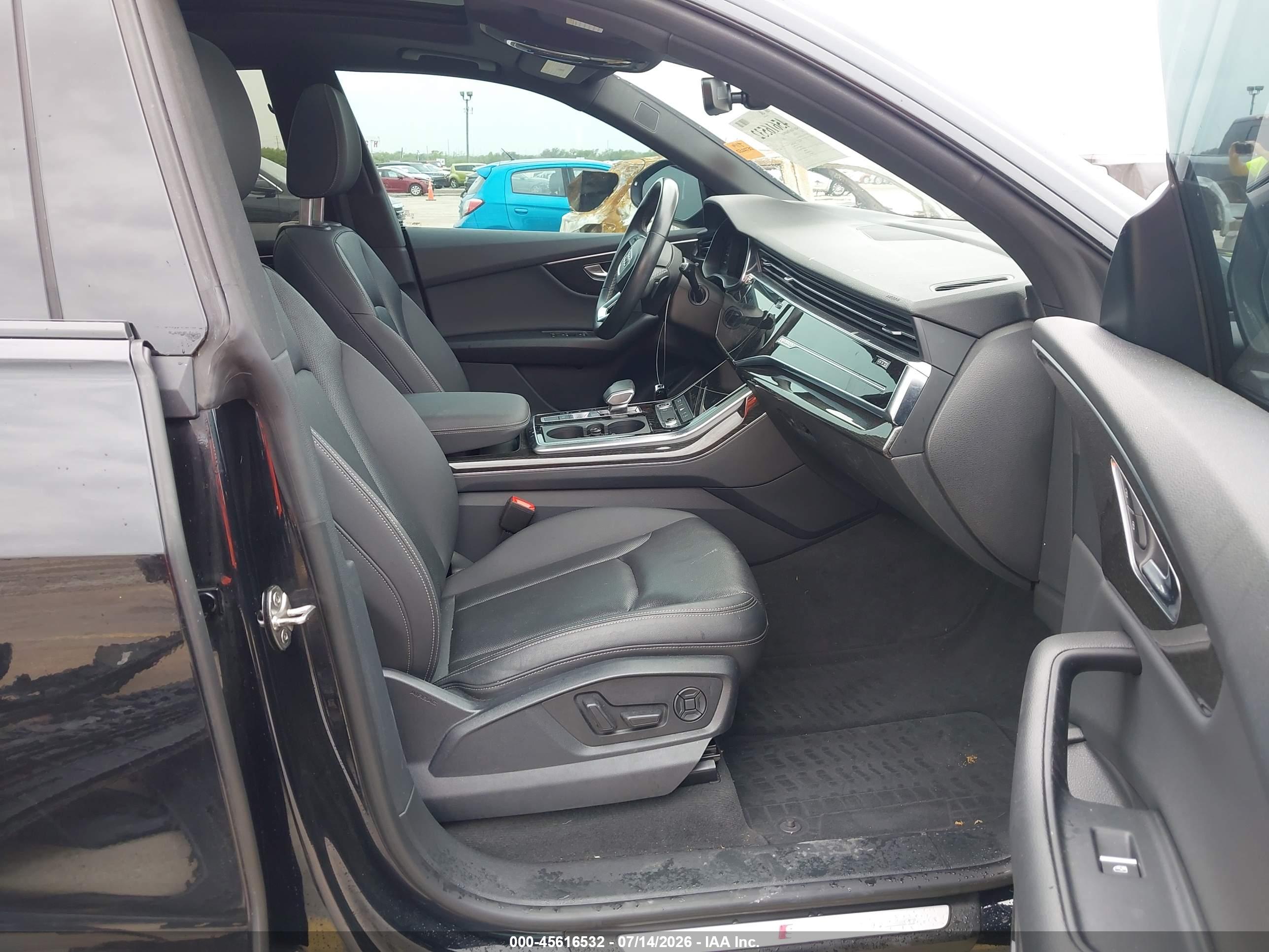2021 AUDI Q8