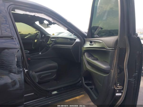 2025 JEEP GRAND CHEROKEE LAREDO X 4X2