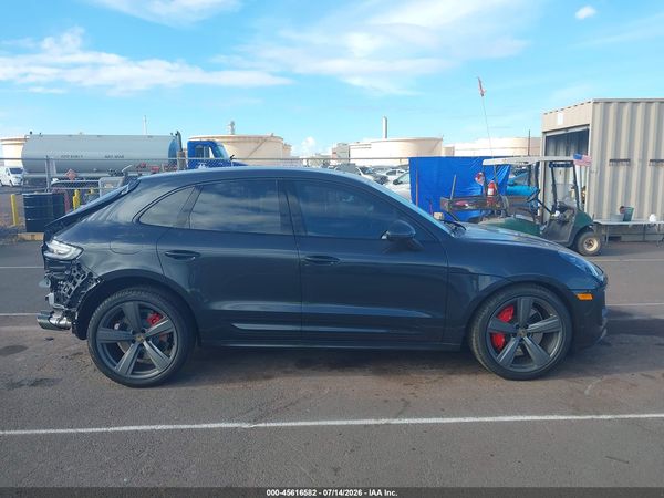 2026 PORSCHE MACAN GTS