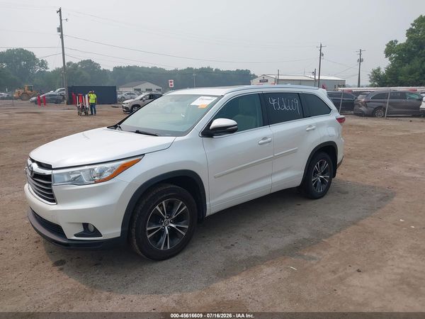 2016 TOYOTA HIGHLANDER XLE V6