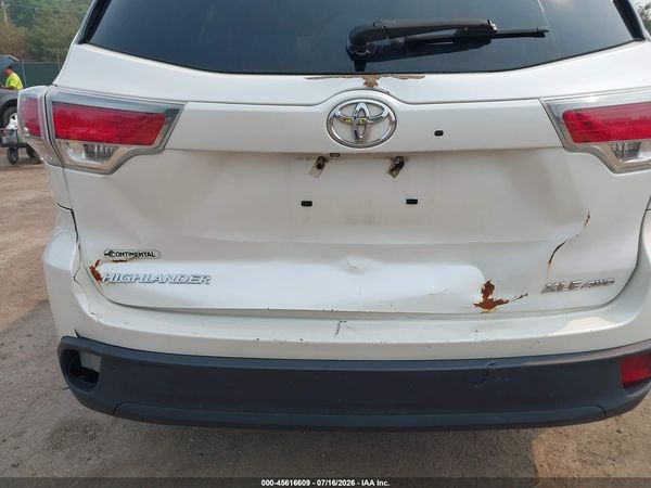 2016 TOYOTA HIGHLANDER XLE V6