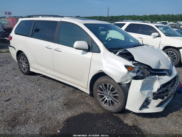 2020 TOYOTA SIENNA XLE — I1