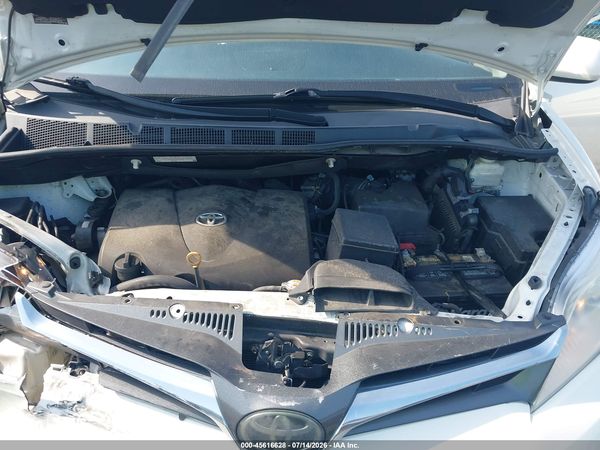 2020 TOYOTA SIENNA XLE — I10