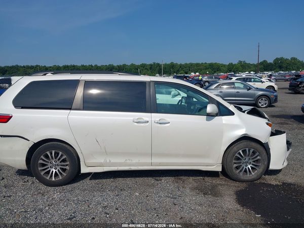 2020 TOYOTA SIENNA XLE — I116