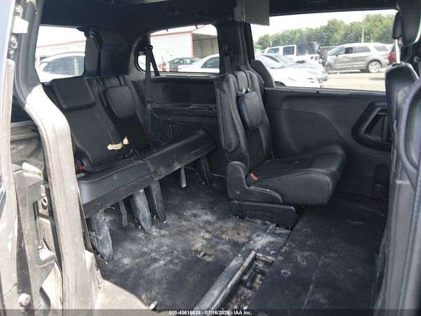 2015 DODGE GRAND CARAVAN SXT PLUS — I8