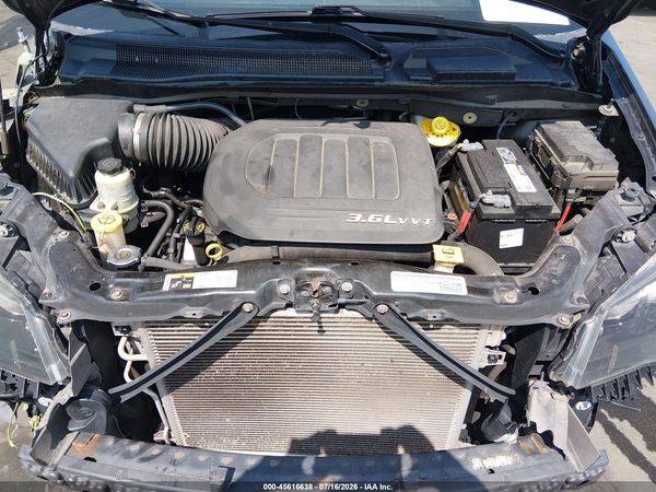 2015 DODGE GRAND CARAVAN SXT PLUS — I10