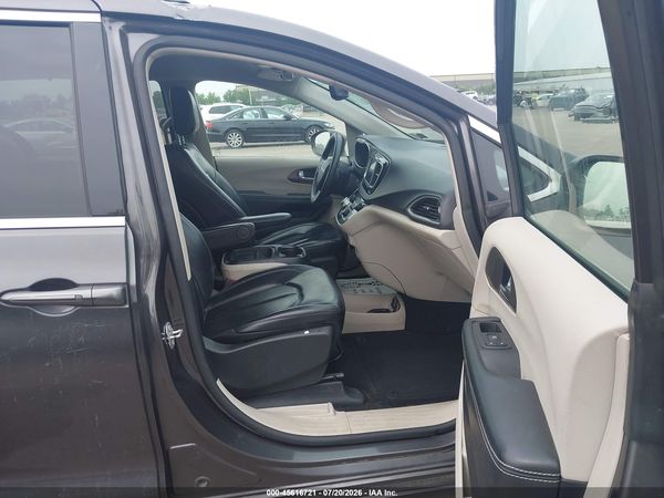 2020 CHRYSLER VOYAGER LXI