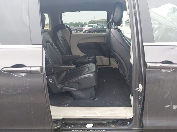 2020 CHRYSLER VOYAGER LXI