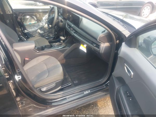2025 KIA K4 LX