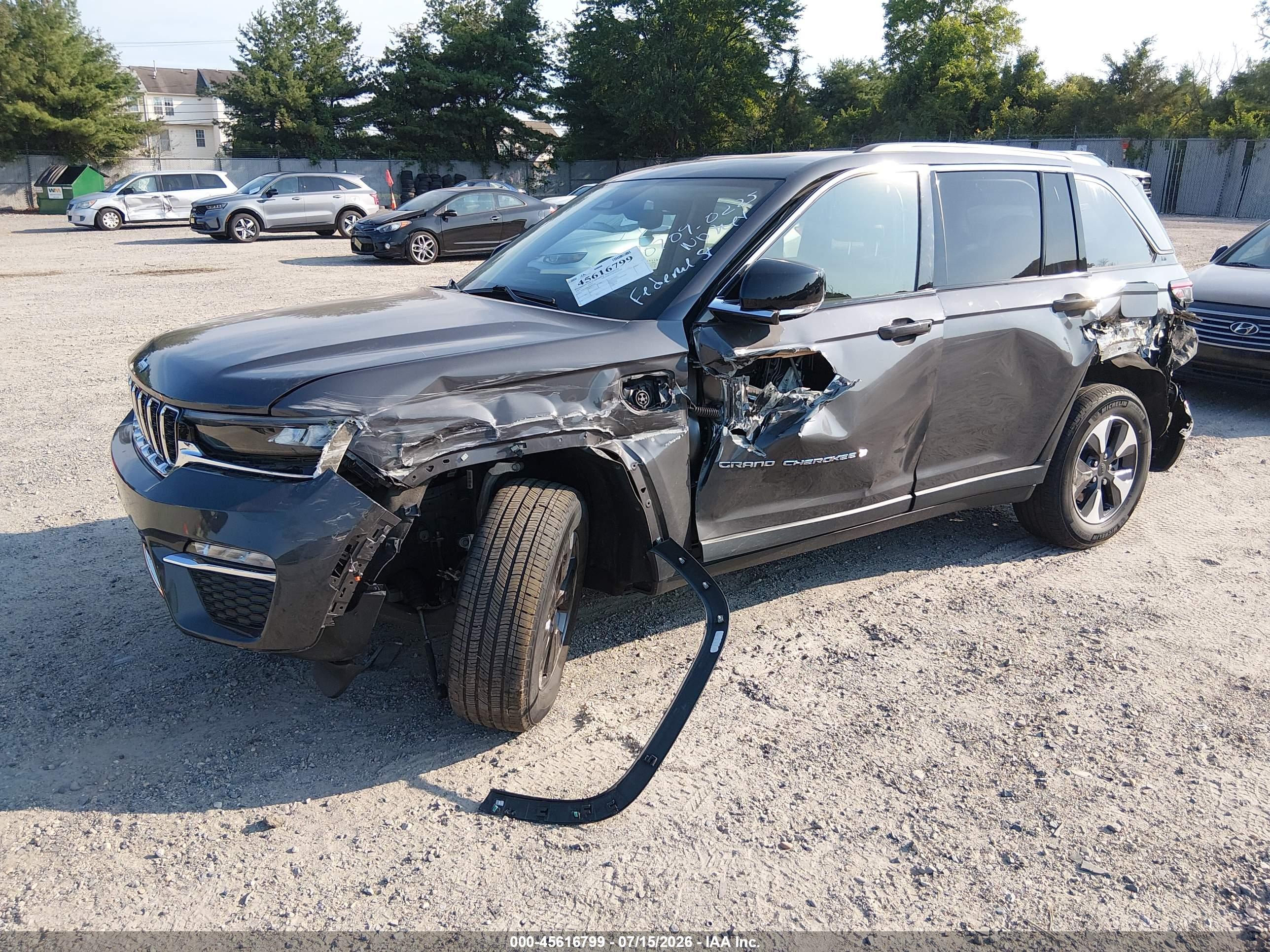 2022 JEEP GRAND CHEROKEE 4XE LIMITED 4X4 — I2