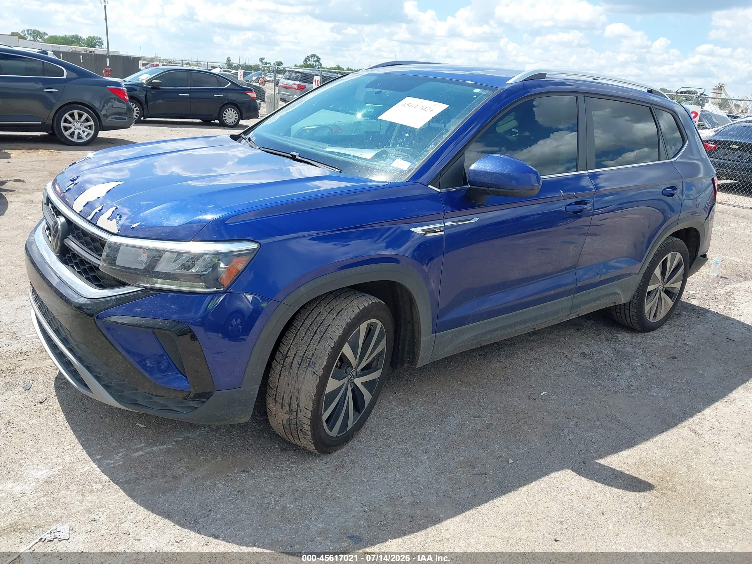 2022 VOLKSWAGEN TAOS 1.5T SE — I2