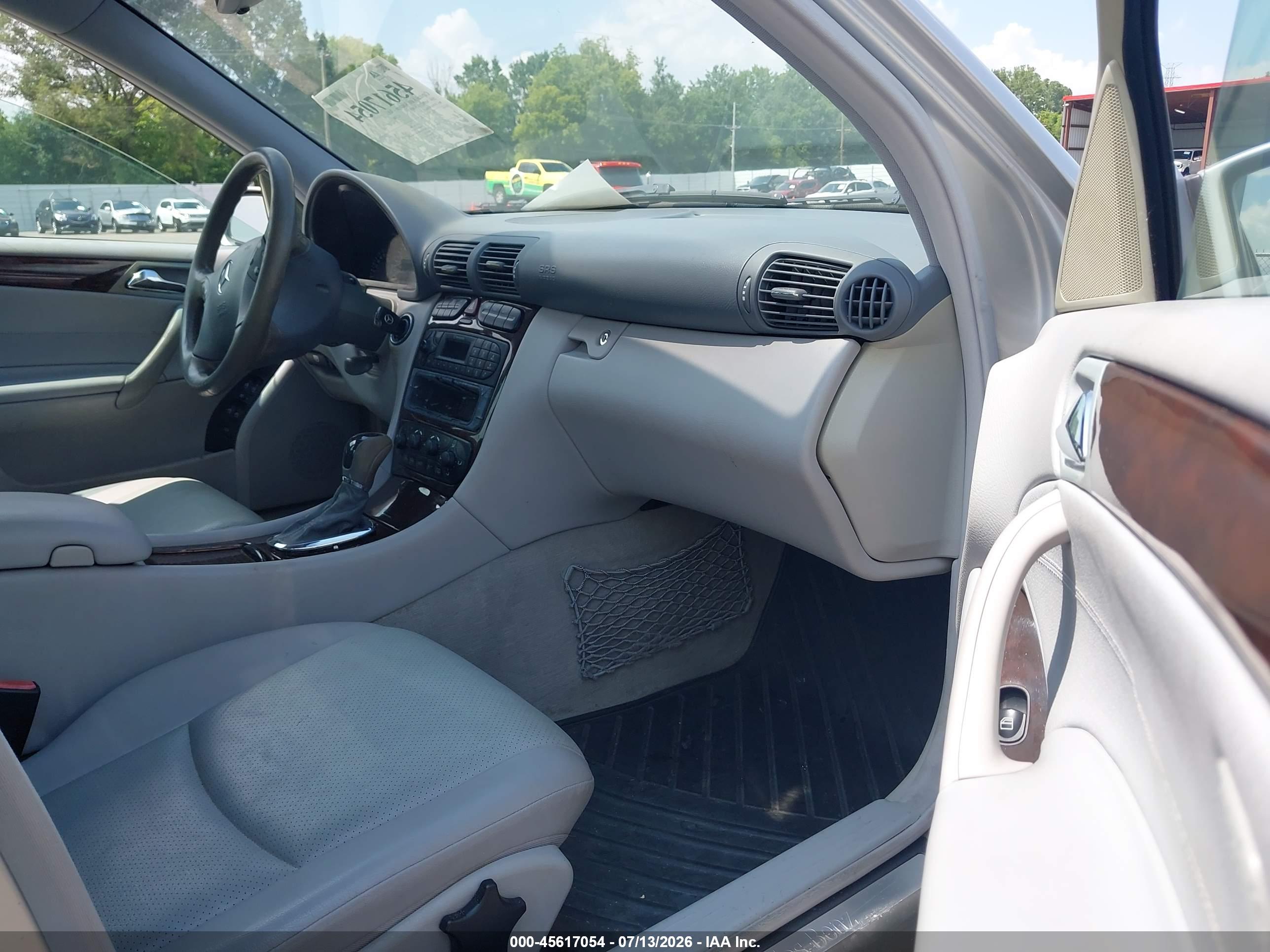 2004 MERCEDES-BENZ C 240 C240