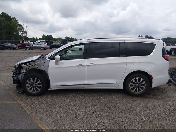2020 CHRYSLER PACIFICA TOURING L PLUS