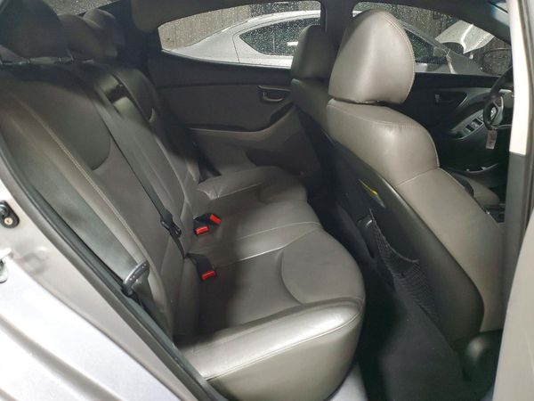 2012 HYUNDAI ELANTRA