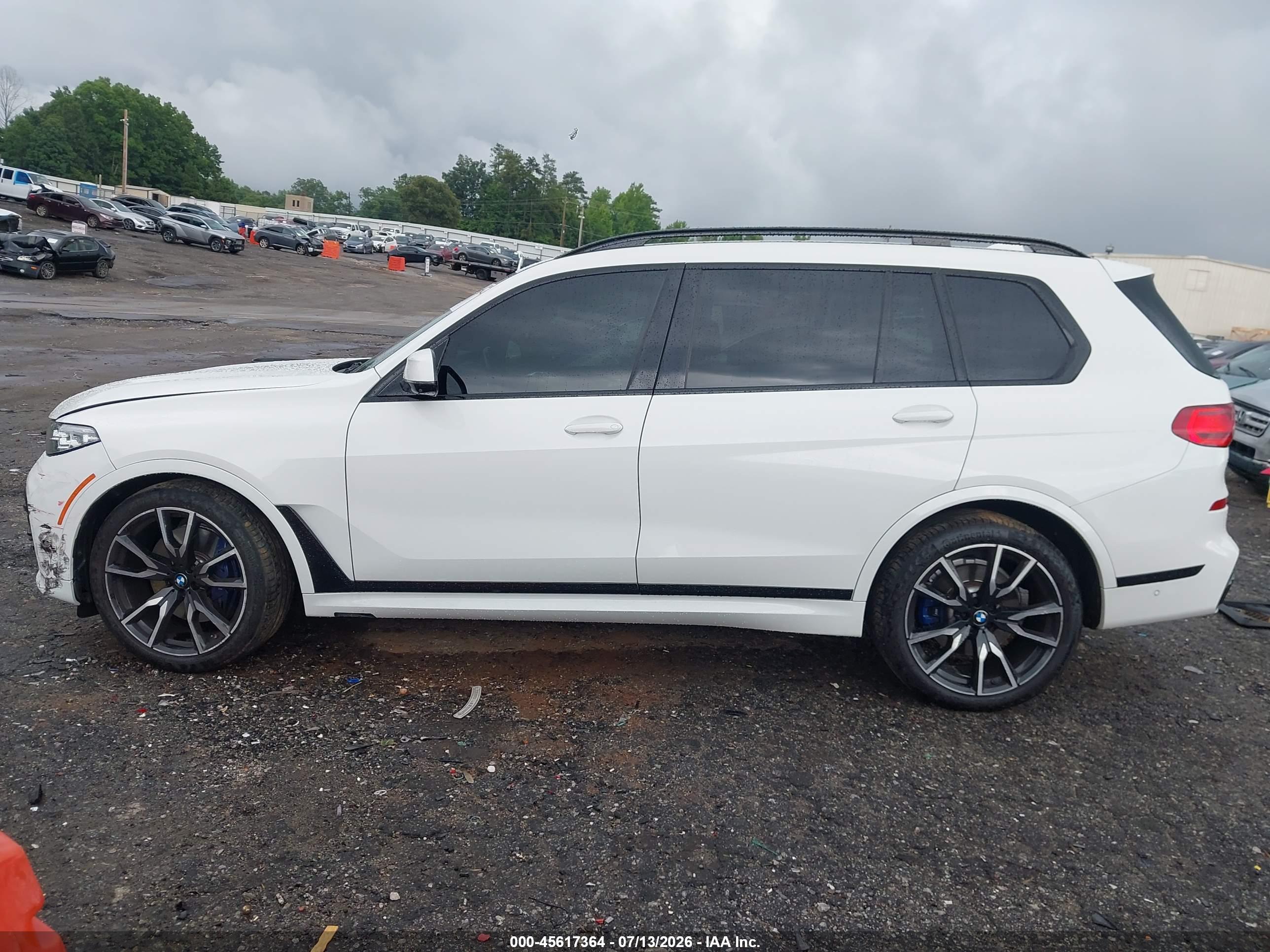 2022 BMW X7
